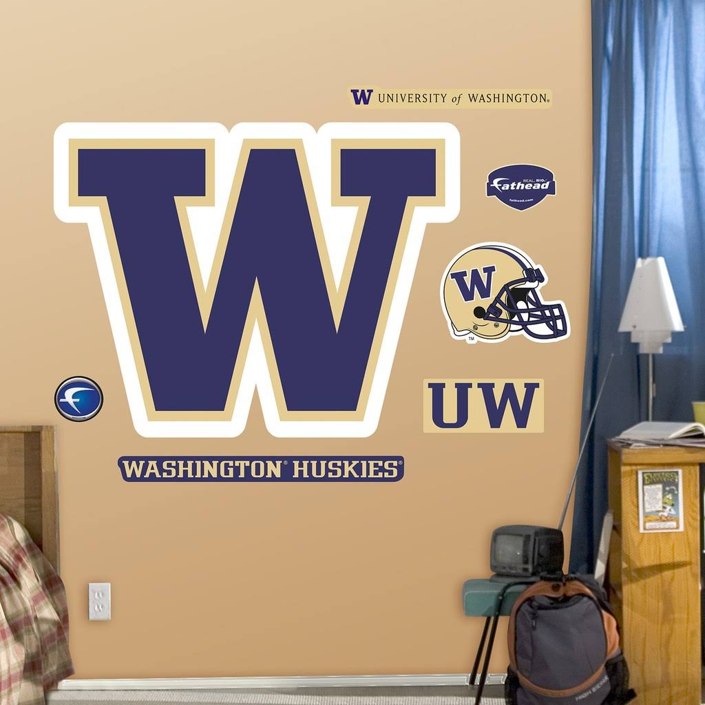 Washington Huskies Logo Wall Decal M49992