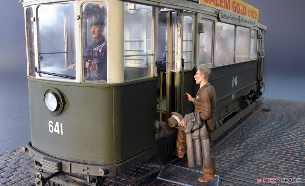 1/35 European Tramcar with Crew Passengers E591