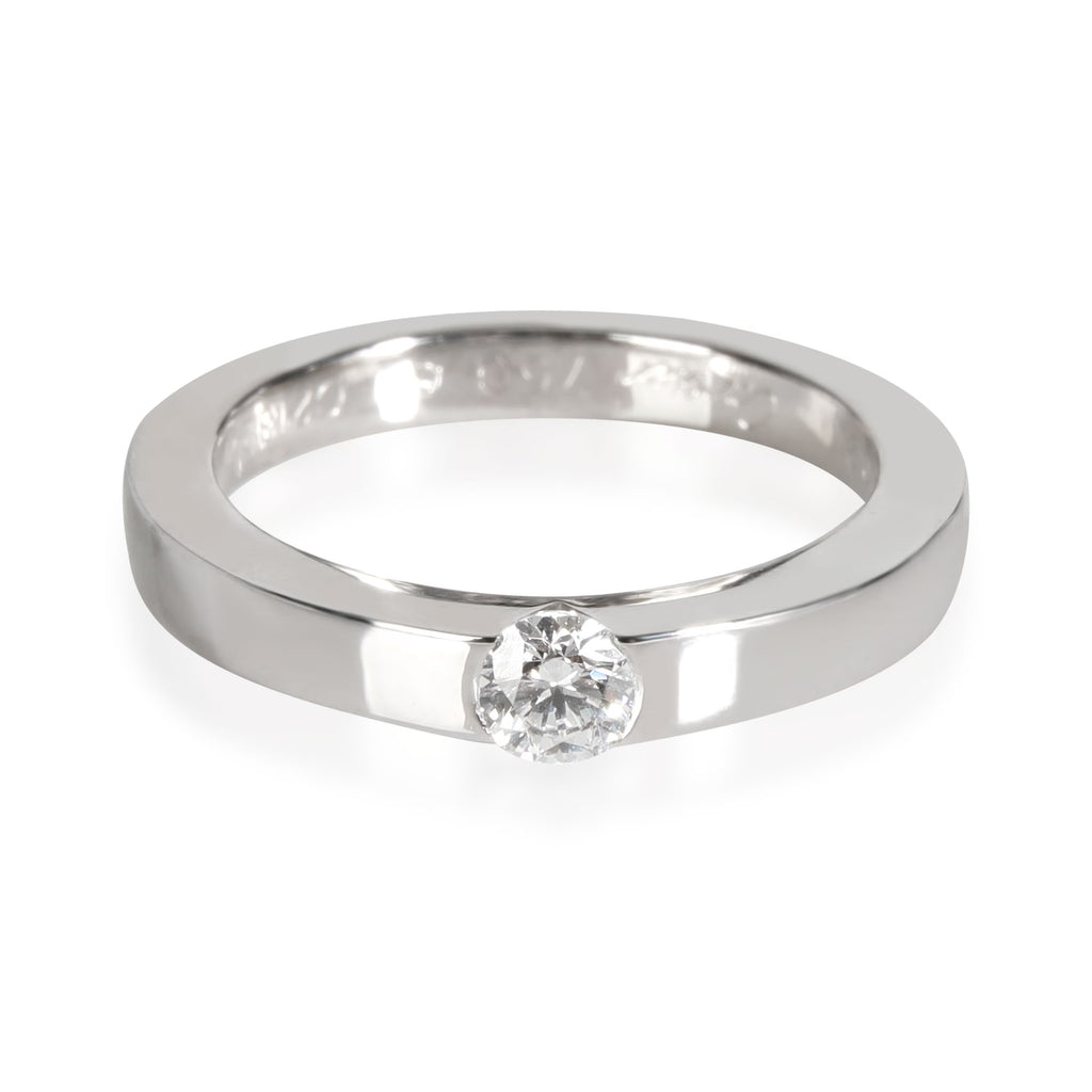 18K White Gold Diamond Solitaire Ring H626