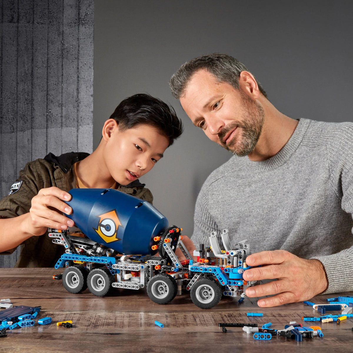 Concrete Mixer Truck Building Set Q9006