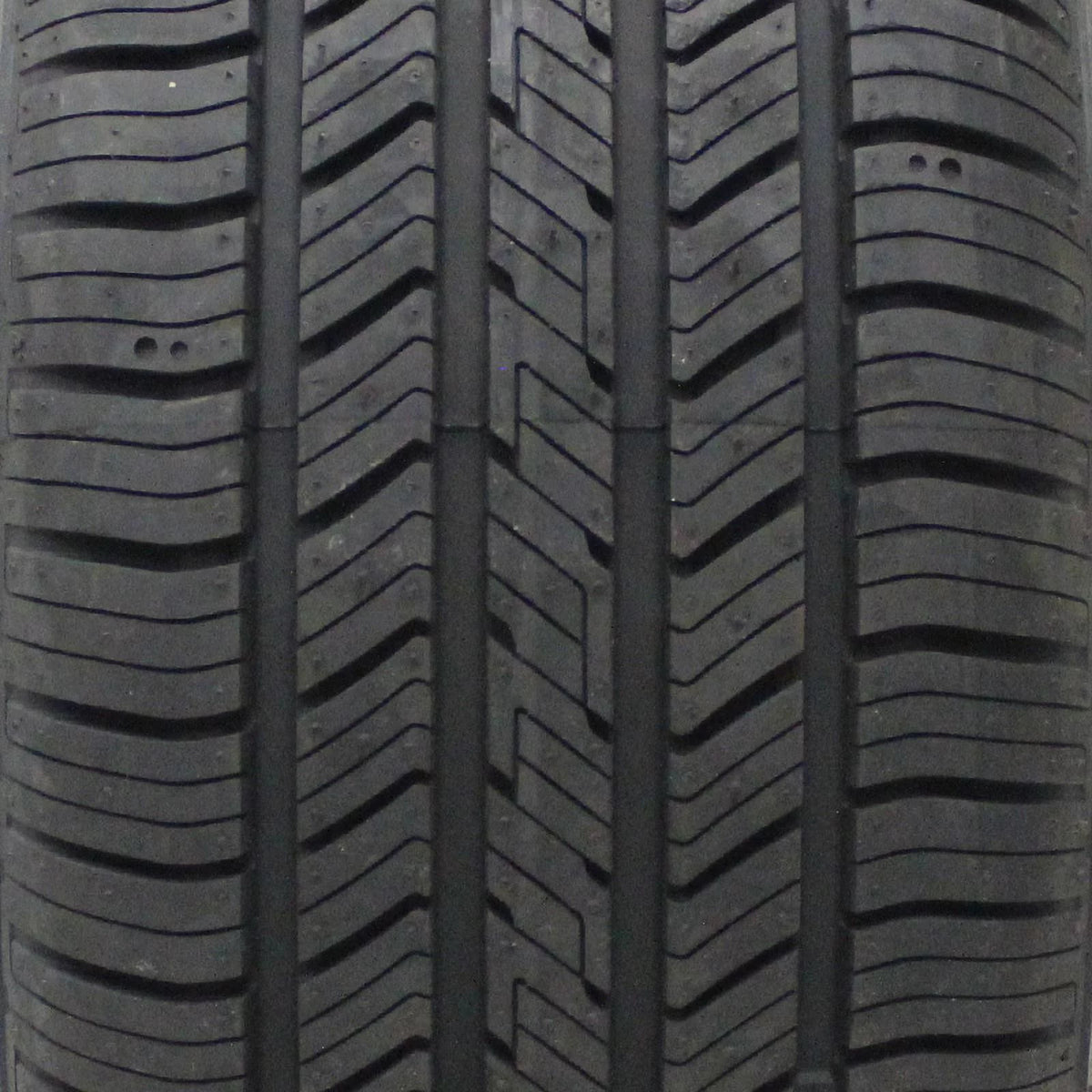 215/70-14 96 T Tire O722308