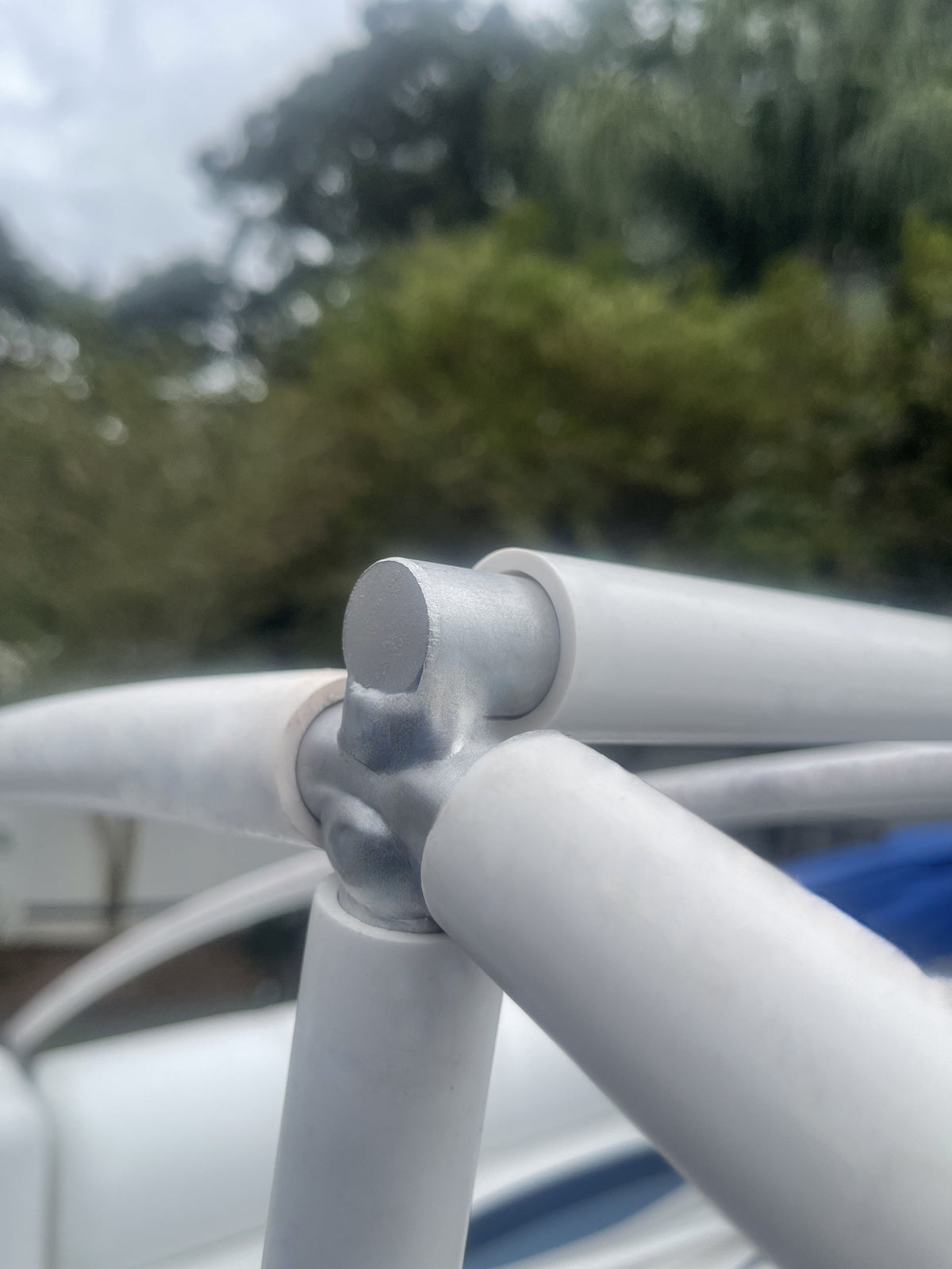Pontoon Boat Canvas Solution with 6 Rise with 18 Gator Bites C469
