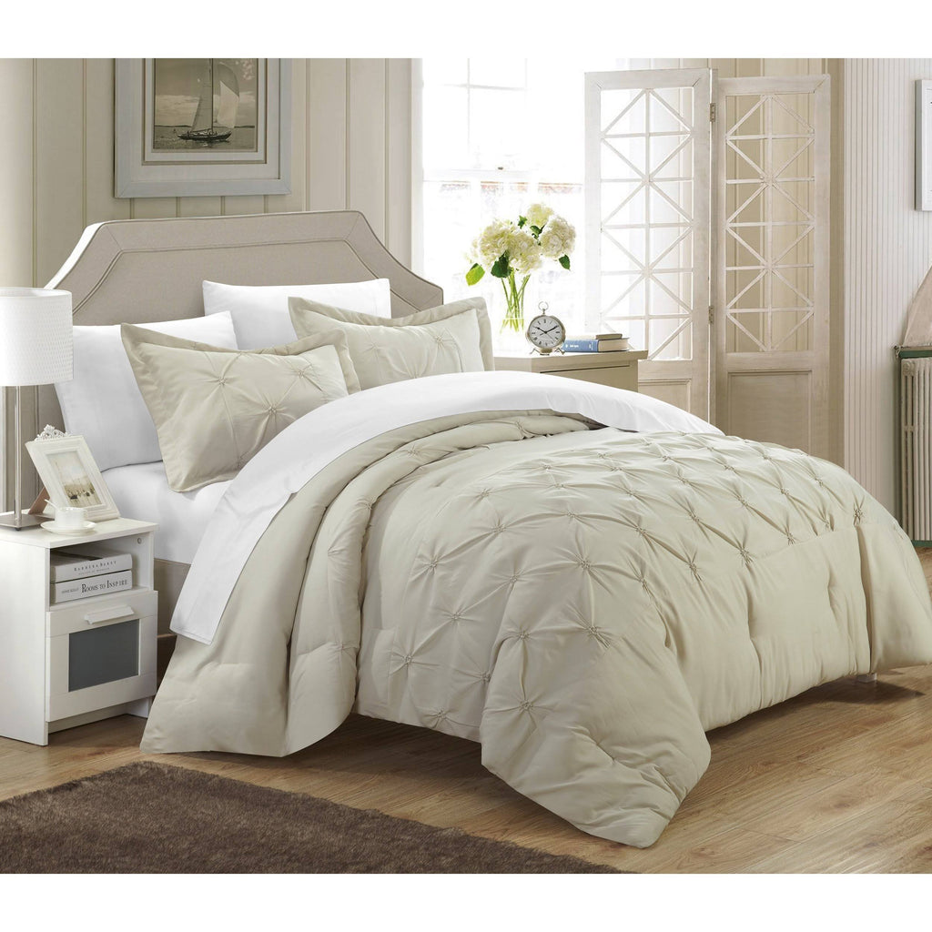 White Queen 3 Piece Pinch Pleat Duvet Cover Set C26038
