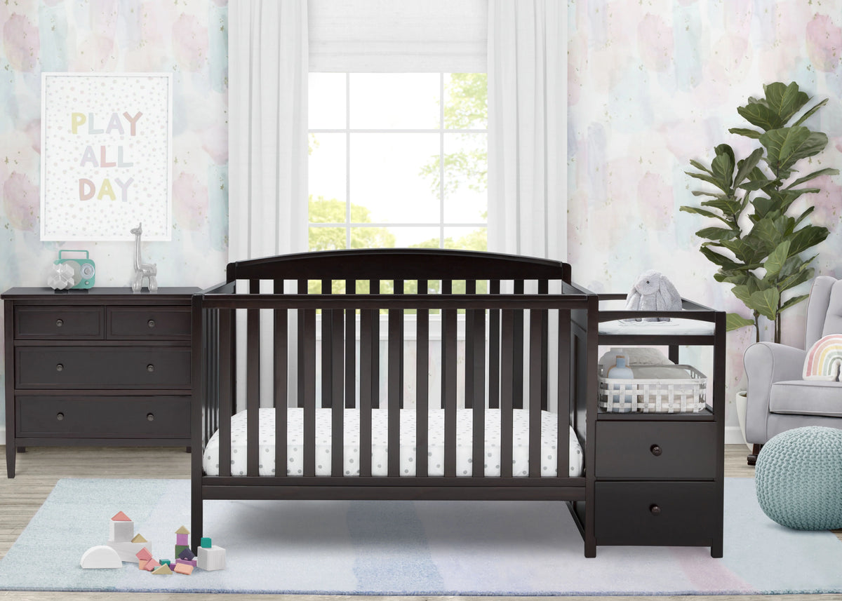 4-in-1 Baby Crib & Changer, White L14578
