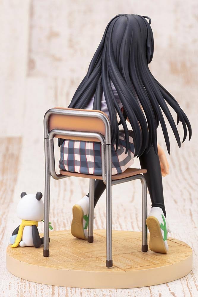 1/8 Scale Figure Y99757