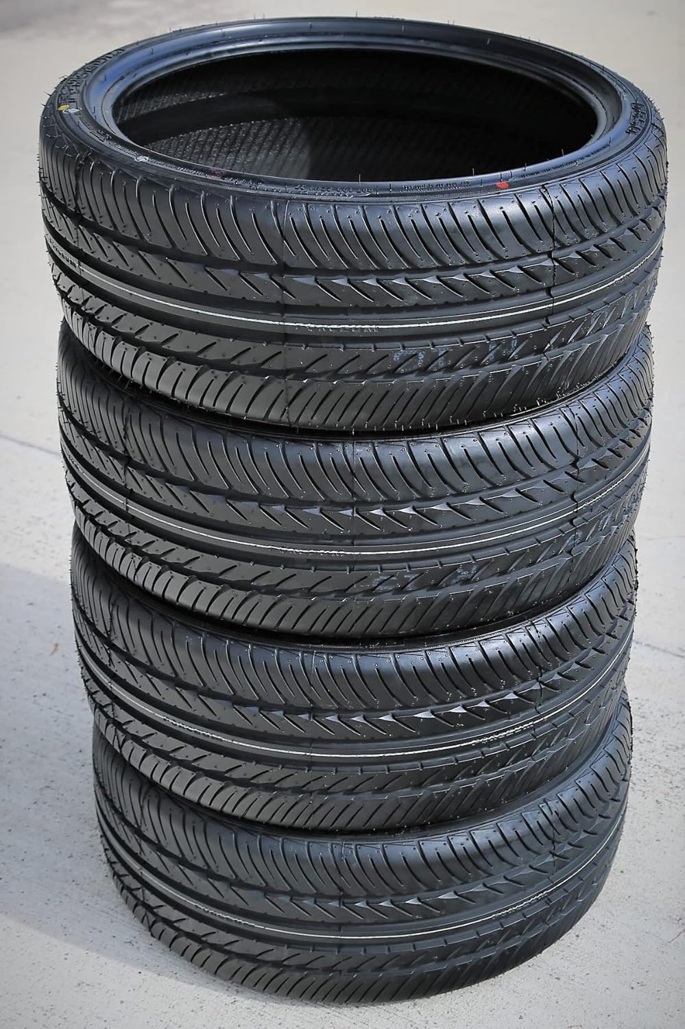 All-Season High Performance Radial Tire 205/40R18 86Y XL BSW S59447