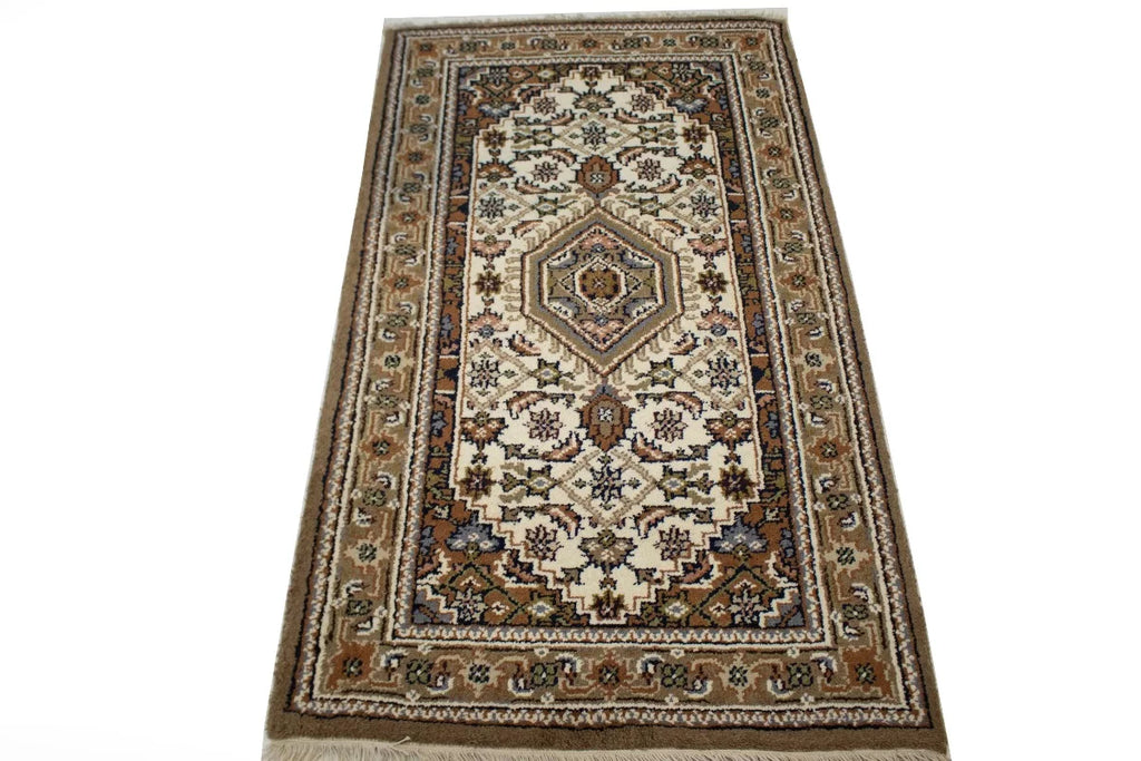 Cream Floral Tribal Oriental Rug X400789