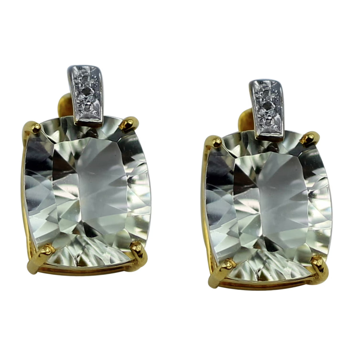 18K Yellow Gold Stud Earrings J4996