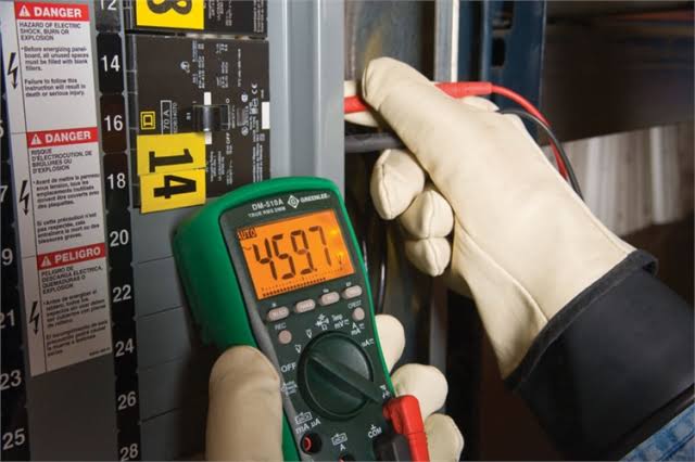 Digital Multimeter with Calibration, TRMS, AC/DC, Cap, Temp E875686