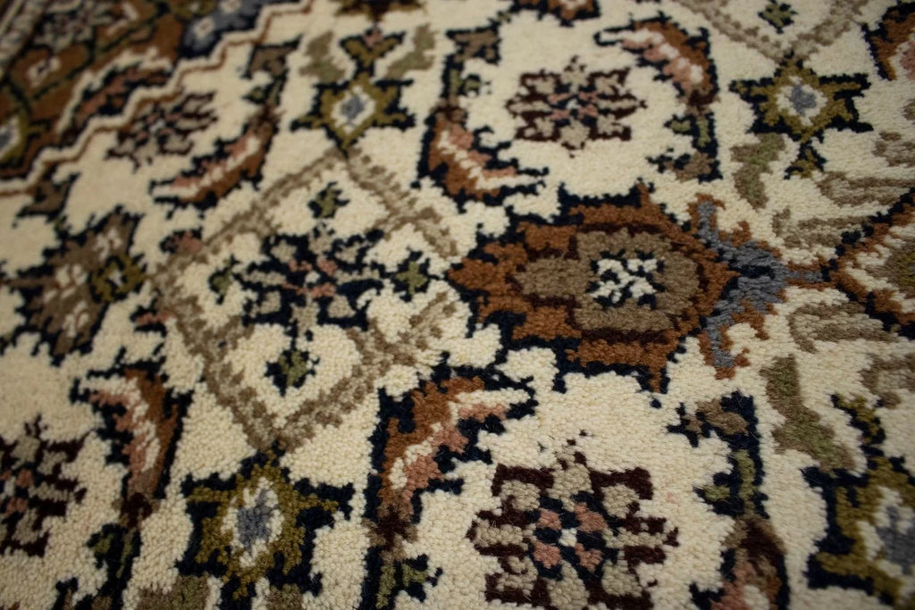 Cream Floral Tribal Oriental Rug X400789