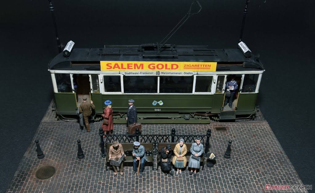 1/35 European Tramcar with Crew Passengers E591