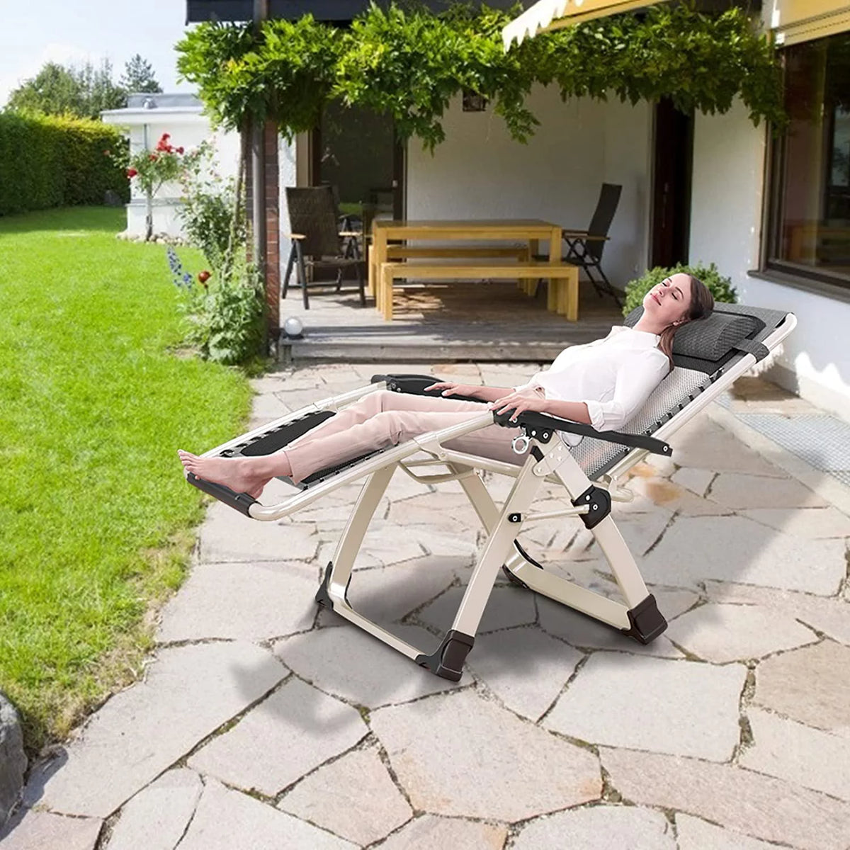 Folding Zero Gravity Reclining Lounge Chair J6282