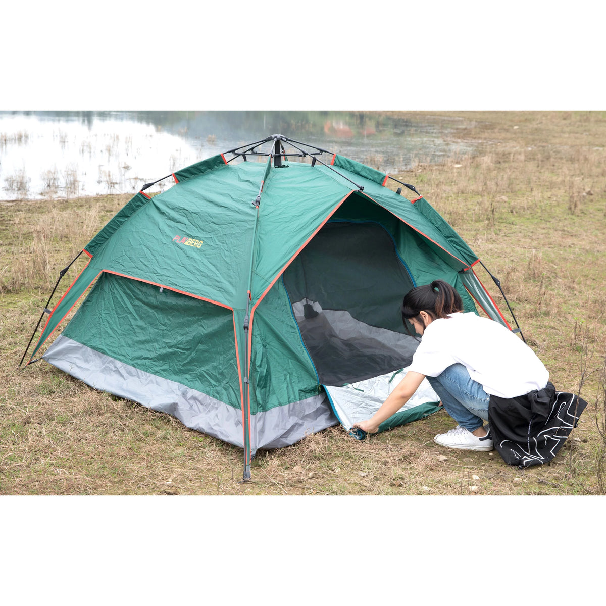 Beach Pop up Tent with 2 Windows A5468