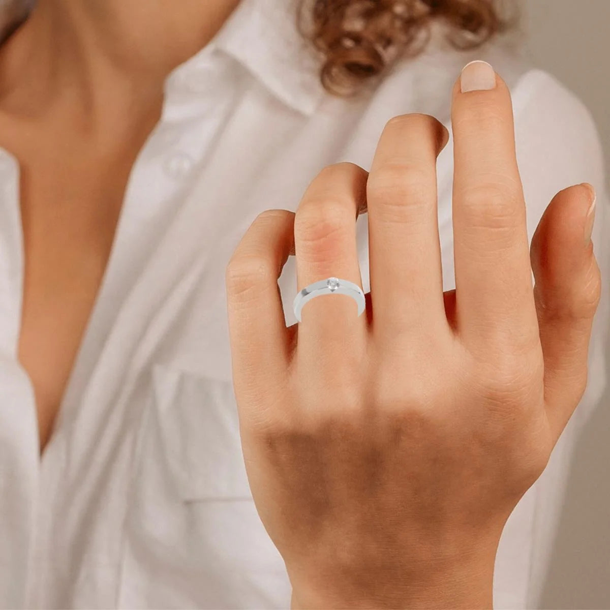 18K White Gold Diamond Solitaire Ring H626