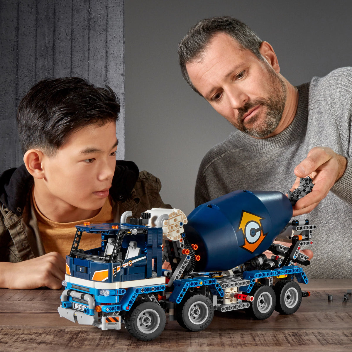 Concrete Mixer Truck Building Set Q9006