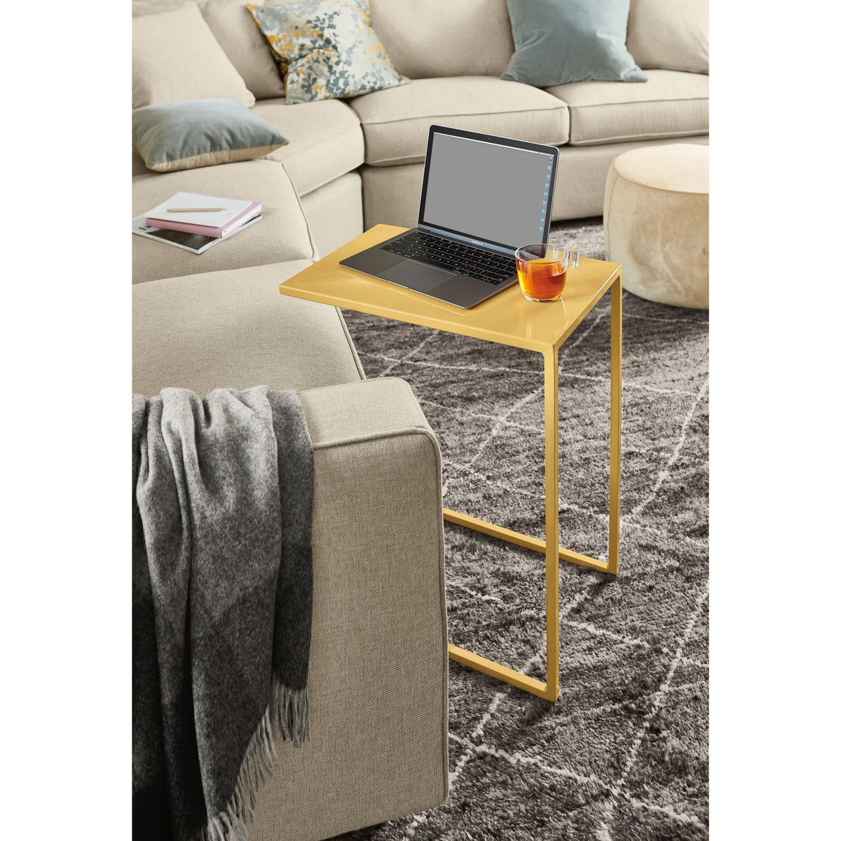 Slim C-Shaped Table L740431