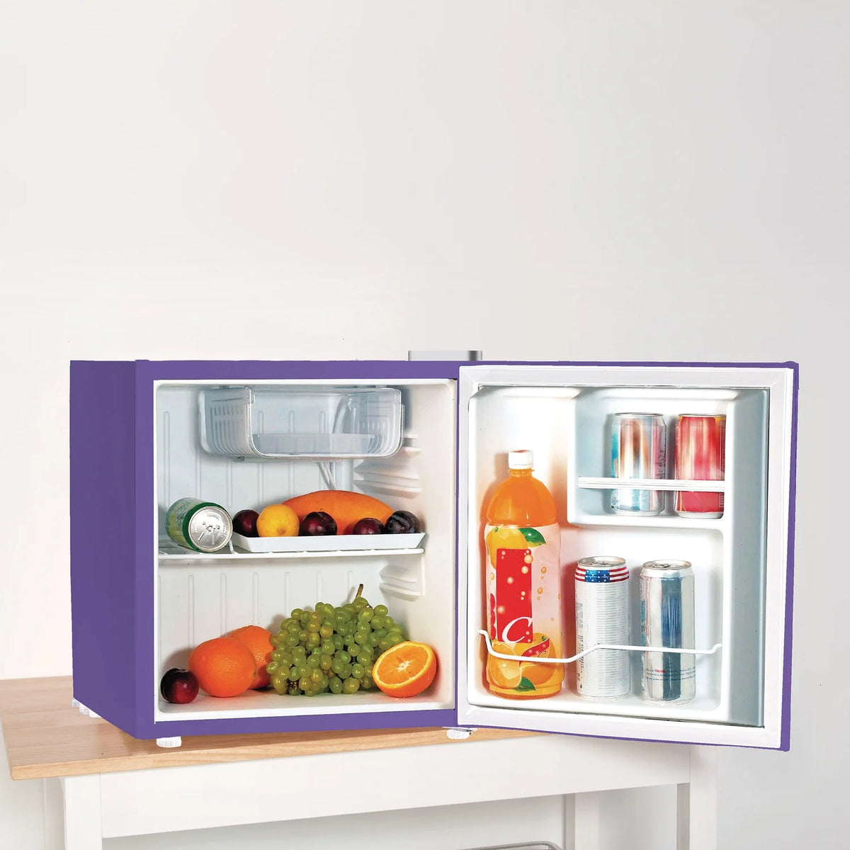 1.6 Cu. Ft. Single Door Mini Refrigerator E6207